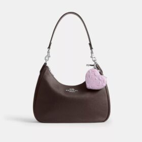 Bijoux de sac en forme de cœur en cuir Signature avec breloque en forme de cœur