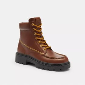 Bottes à semelle crantée
