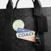 Cabas Wesley en Signature Canvas avec écussons
