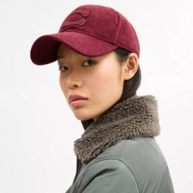 Casquette de baseball avec écusson emblématique