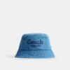 Chapeau bob en denim brodé du logo « Coach Script »