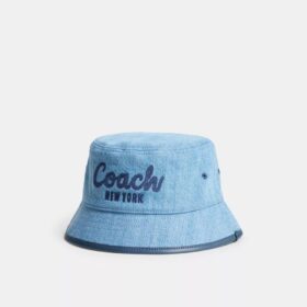 Chapeau bob en denim brodé du logo « Coach Script »