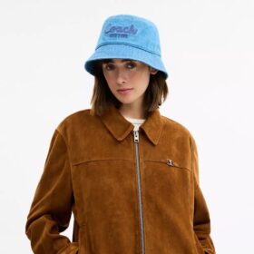 Chapeau bob en denim brodé du logo « Coach Script »