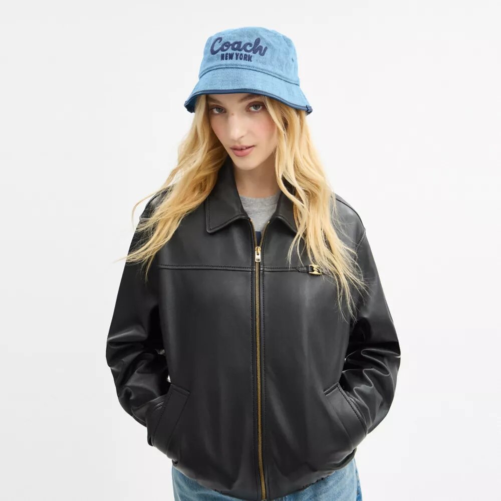 Chapeau bob en denim brodé du logo « Coach Script »