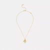 Collier avec pendentif en forme de perle