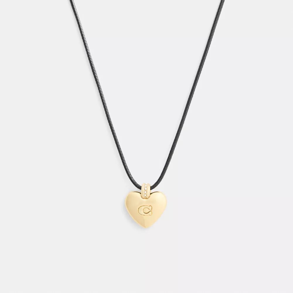 Collier à pendentif en forme de cœur emblématique