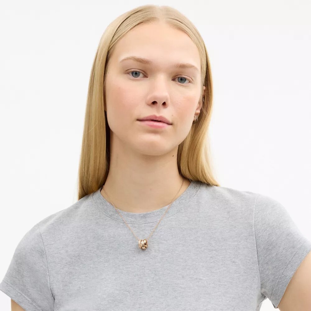 Collier à rondelles en C répétées