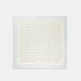 Foulard carré en soie emblématique
