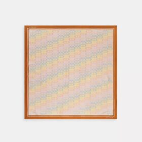 Foulard carré en soie à imprimé arc-en-ciel emblématique