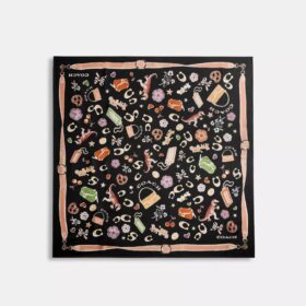 Foulard carré en soie à imprimé de motifs emblématiques