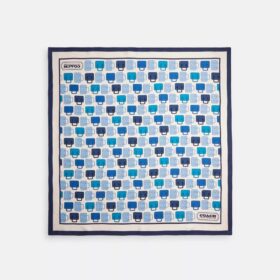 Foulard carré en soie à imprimé sac en trompe-l'œil