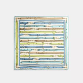 Foulard carré en soie à imprimé « sangles de sac »