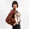 Foulard carré en soie à imprimé « Stacked Tabby Bags »