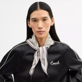 Foulard en soie « Diamond » emblématique