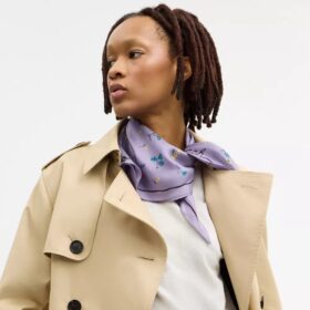 Foulard en soie à imprimé floral « Tossed » en losanges