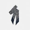 Foulard fin en soie à imprimé signature texturé