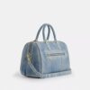 Grand sac à main Rowan en denim « usé » avec Charms