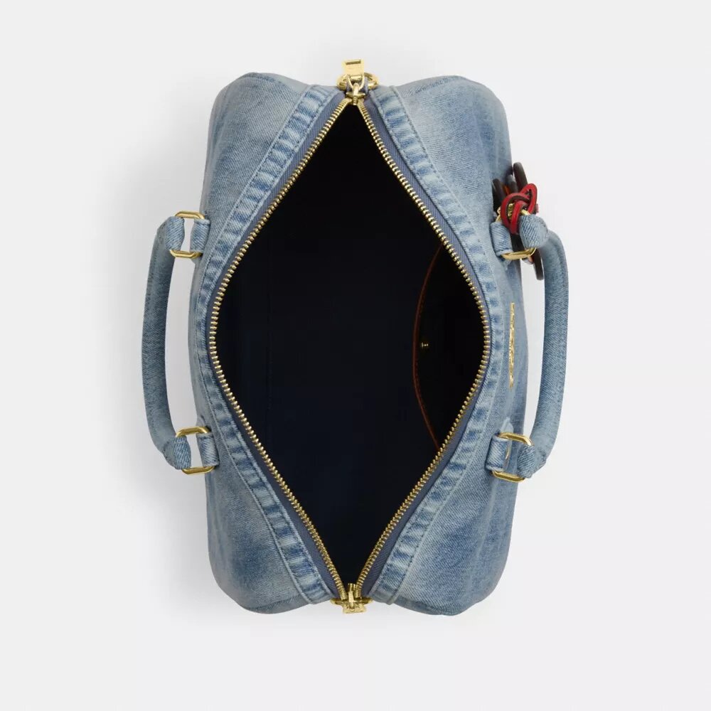 Grand sac à main Rowan en denim « usé » avec Charms