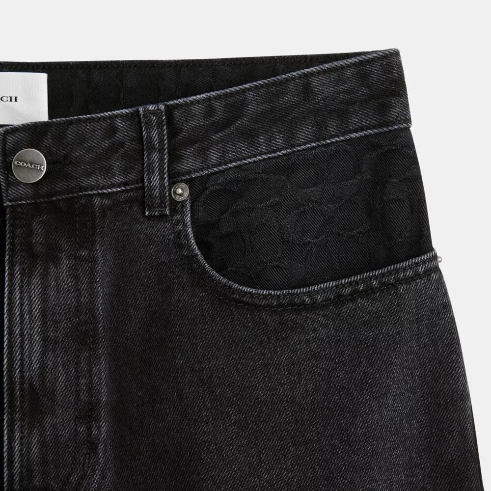 Jeans fuselé noir en coton biologique
