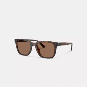 Lunettes de soleil carrées à branches texturées et détails « C »