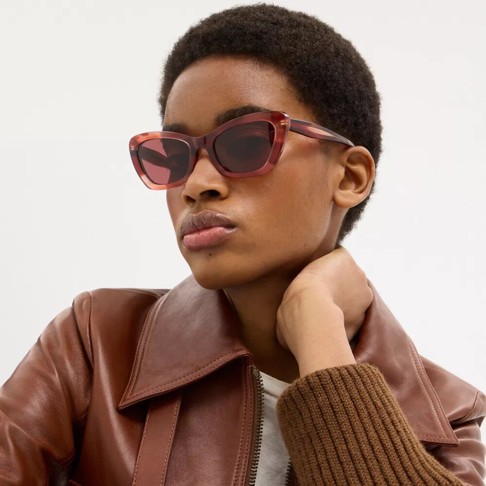 Lunettes de soleil « œil de chat » à monture métallique