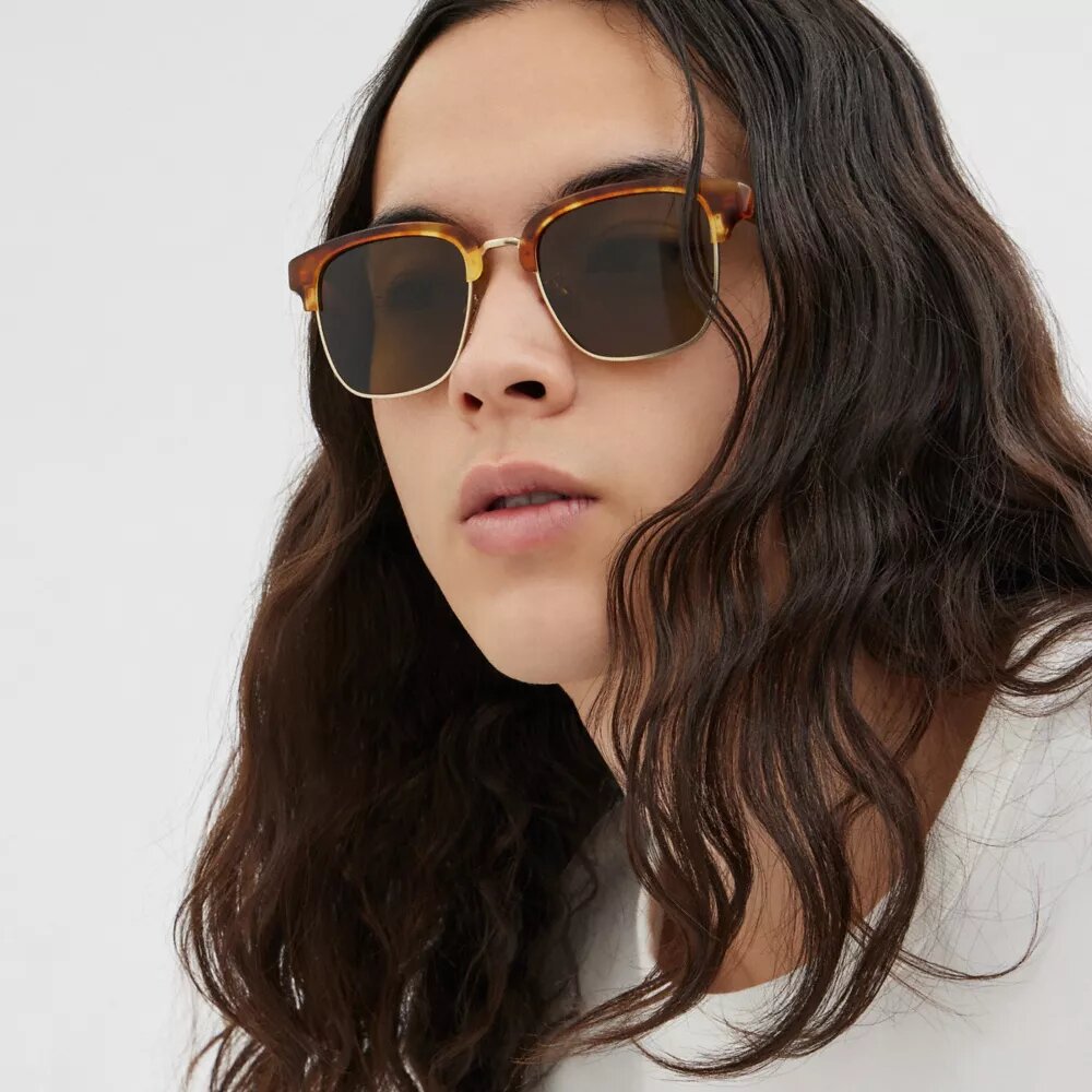 Lunettes de soleil rétro