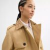 Manteau de Trenchs court avec col emblématique