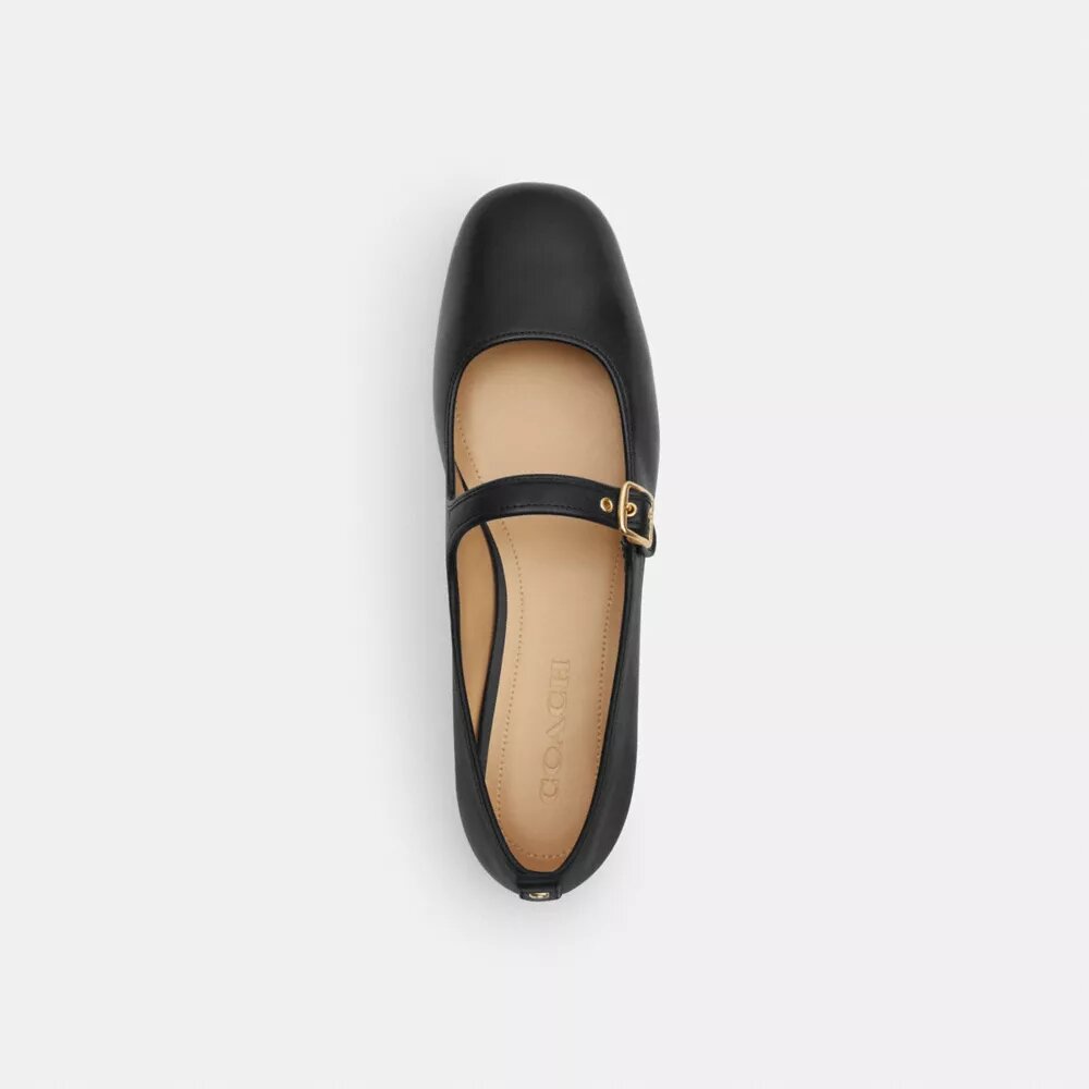 Mary Janes à rivets en C