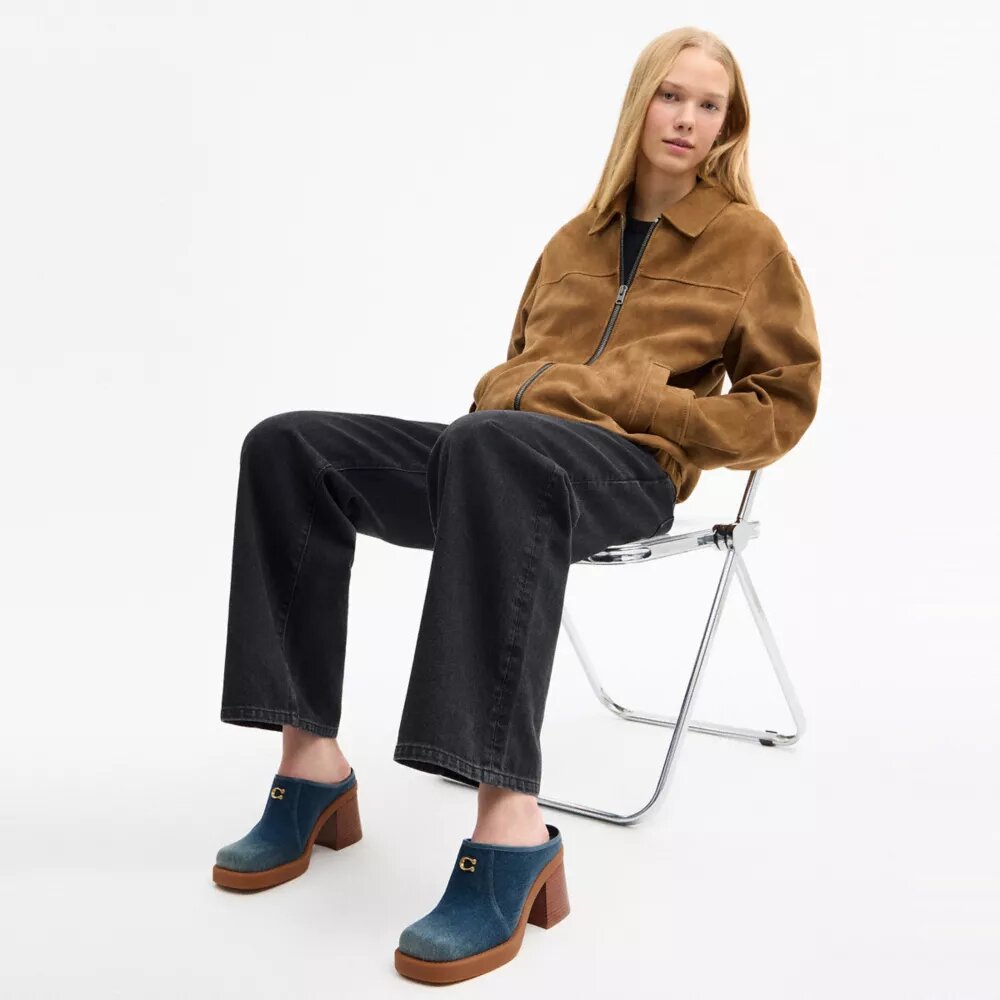 Mules à talons avec logo « C » sculpté, en denim « Loved »