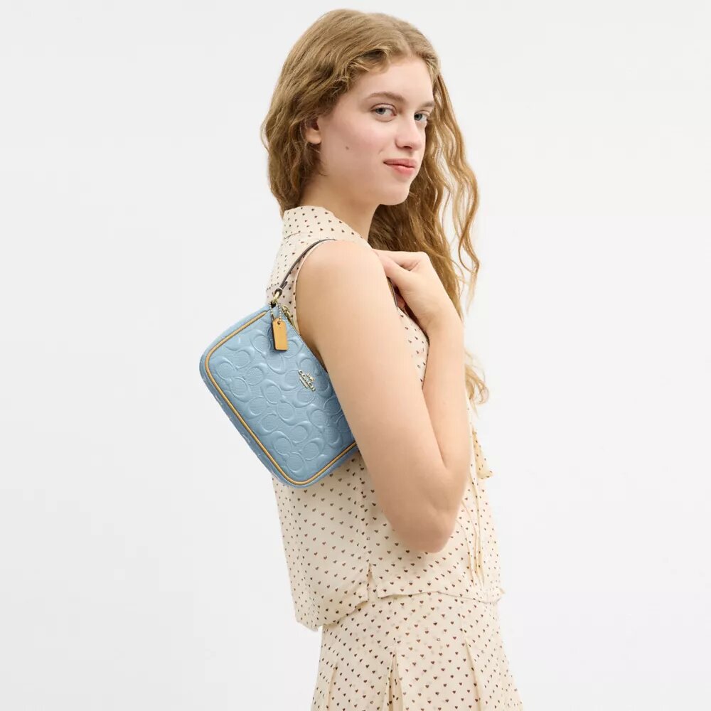 Nolita 19 en cuir emblématique avec Charms