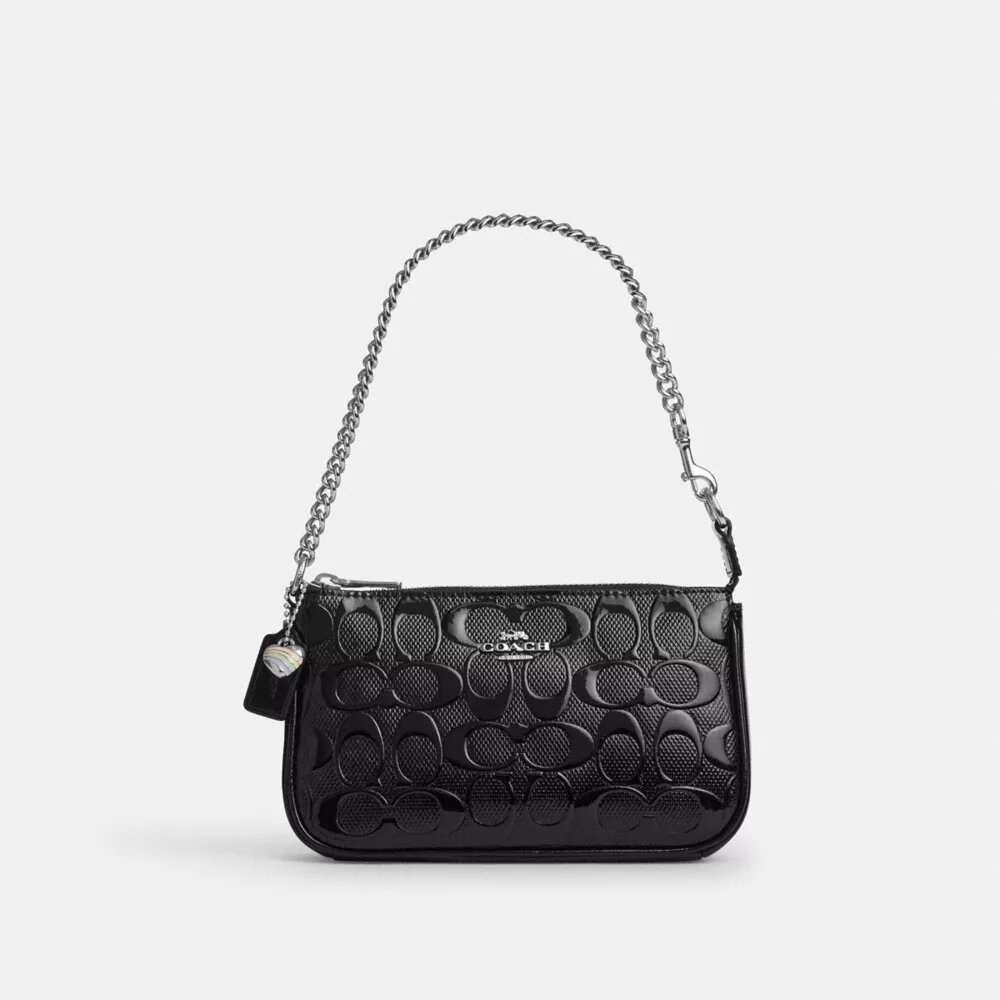 Nolita 19 en cuir signature avec breloque en forme de cœur