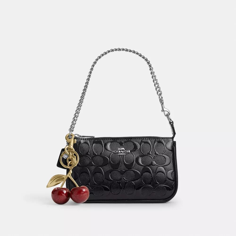Nolita 19 en cuir signature avec breloque en forme de cœur