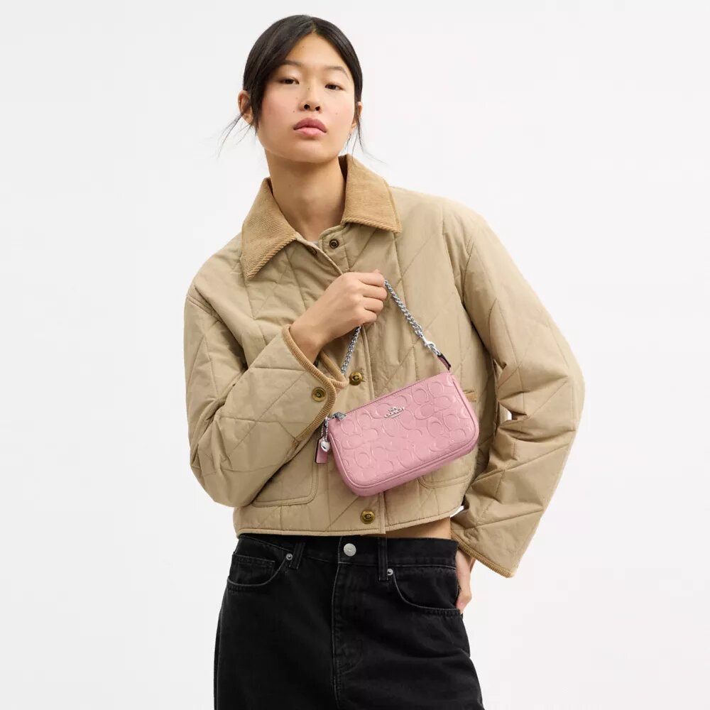 Nolita 19 en cuir signature avec breloque en forme de cœur