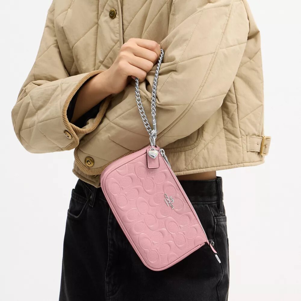 Nolita 19 en cuir signature avec breloque en forme de cœur
