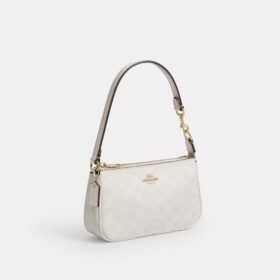 Nolita 19 en Signature Canvas