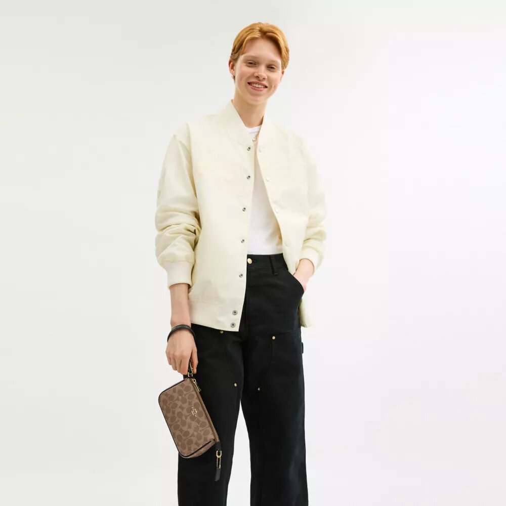 Nolita 19 en Signature Canvas