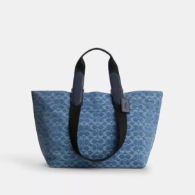 Petit sac cabas de voyage en denim emblématique