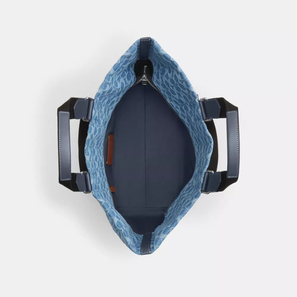 Petit sac cabas de voyage en denim emblématique