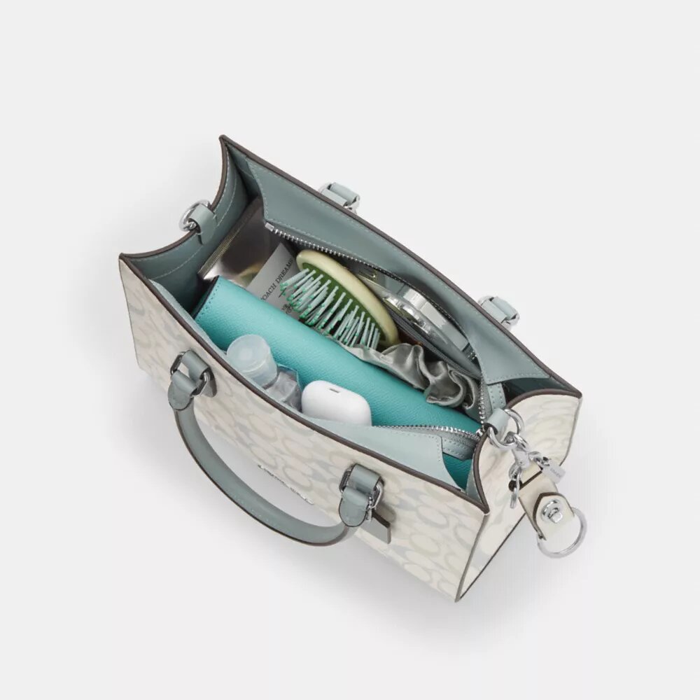 Petit sac cabas Maggie en Signature Canvas
