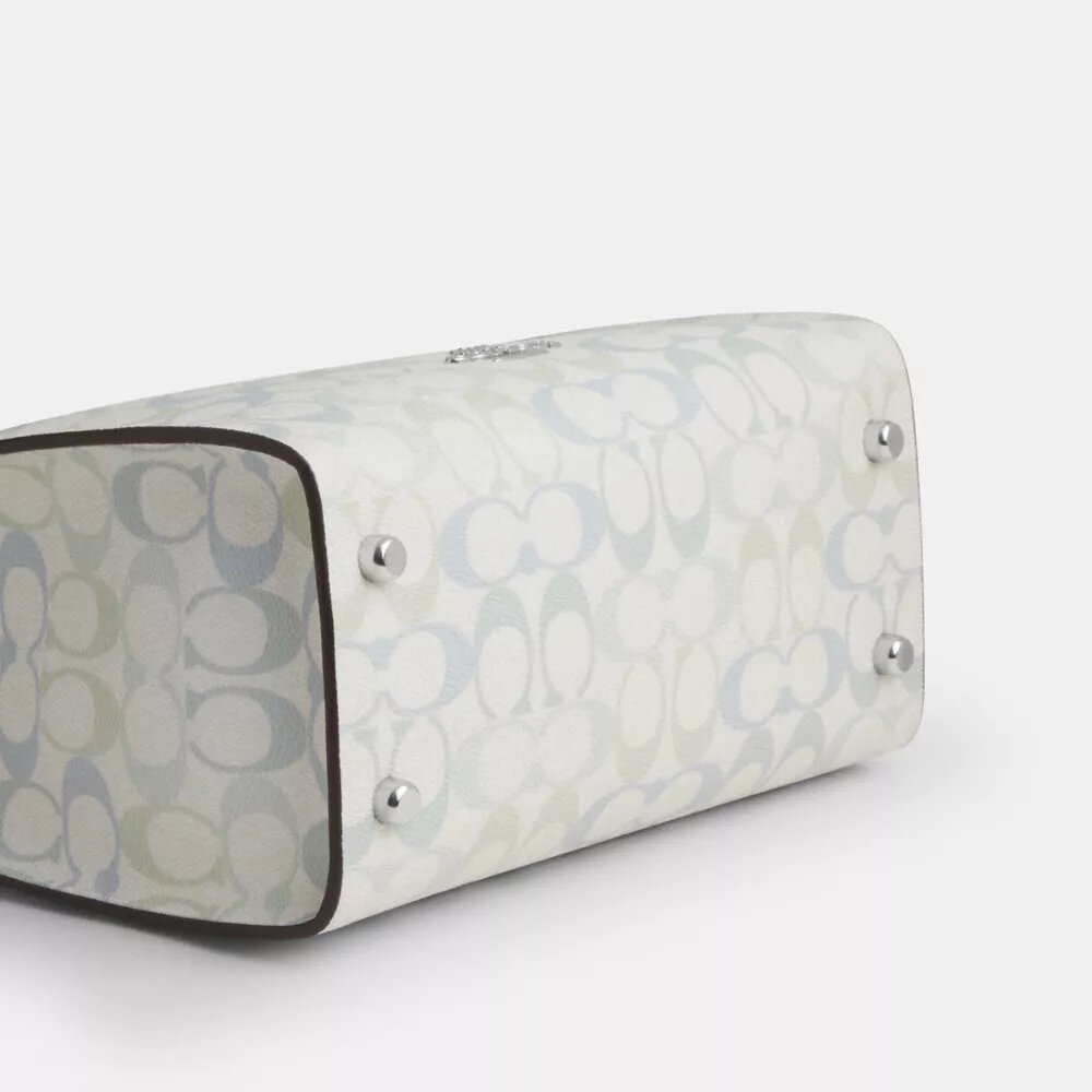 Petit sac cabas Maggie en Signature Canvas