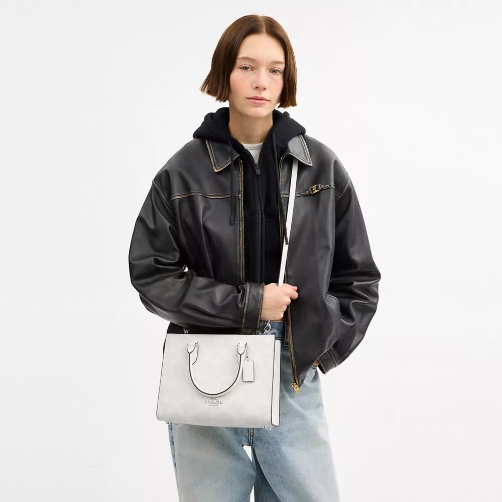 Petit sac cabas Maggie en Signature Canvas