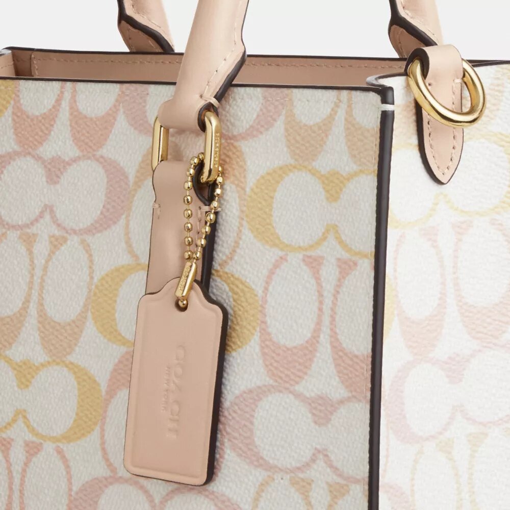 Petit sac cabas Maggie en Signature Canvas