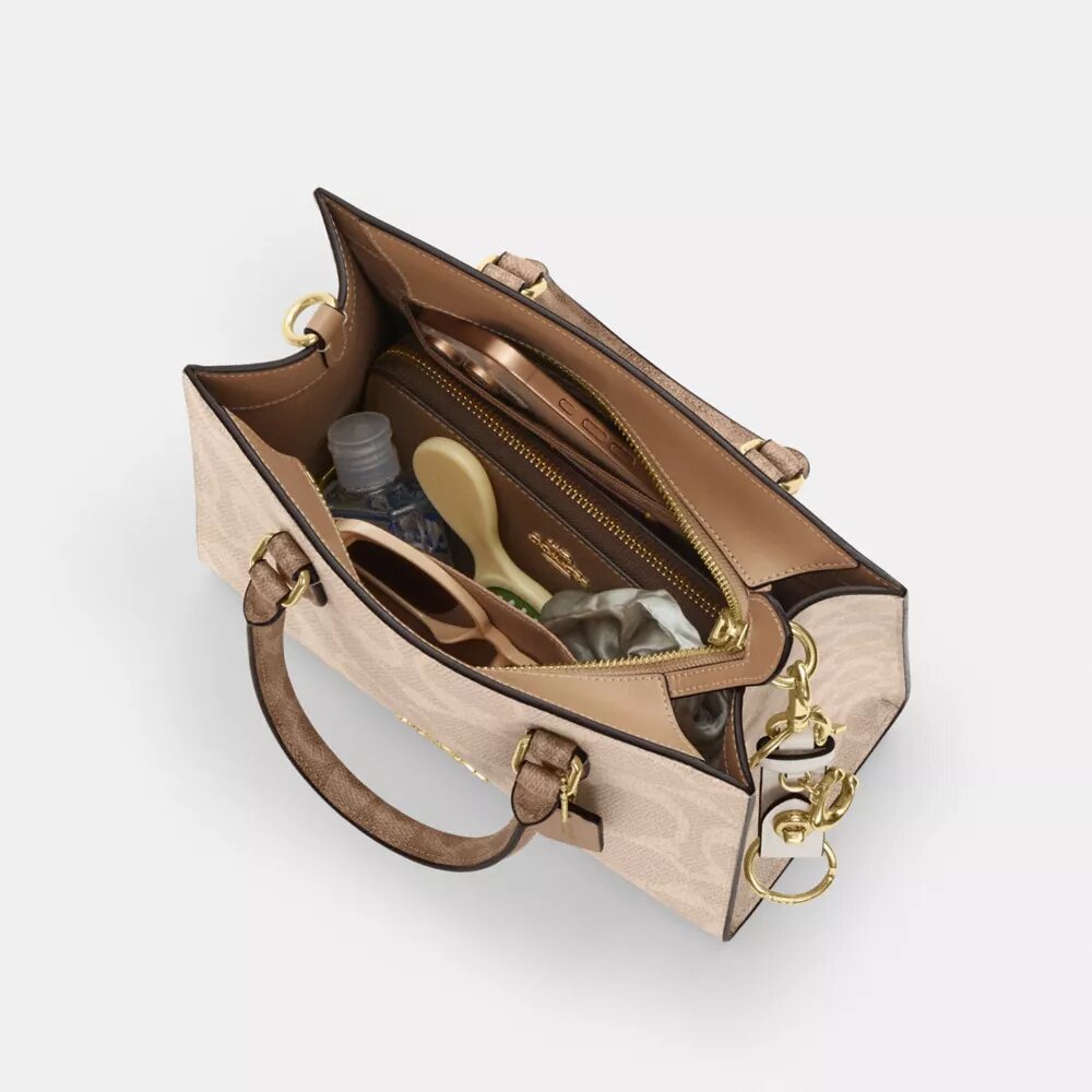 Petit sac cabas Maggie en Signature Canvas à motifs contrastés