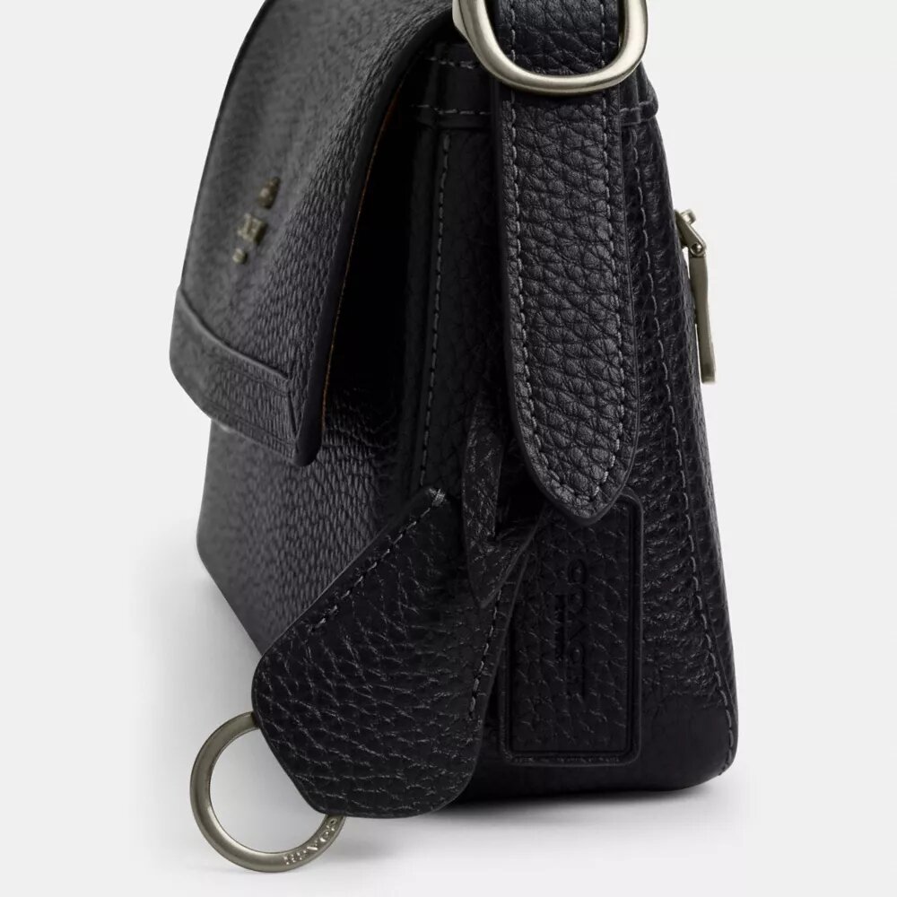 Petit sac porté épaule à rabat Etta
