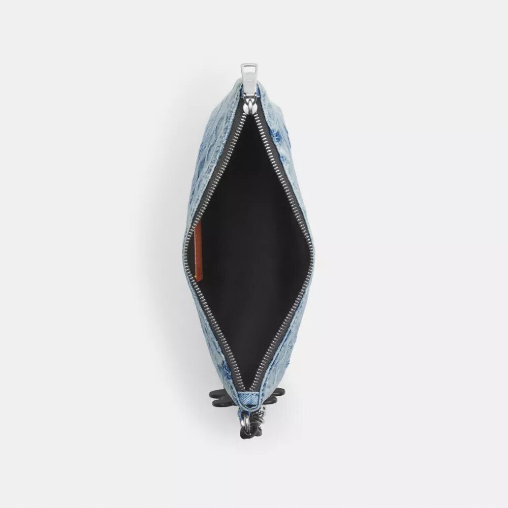 Pochette en denim emblématique « Loved » avec Charms