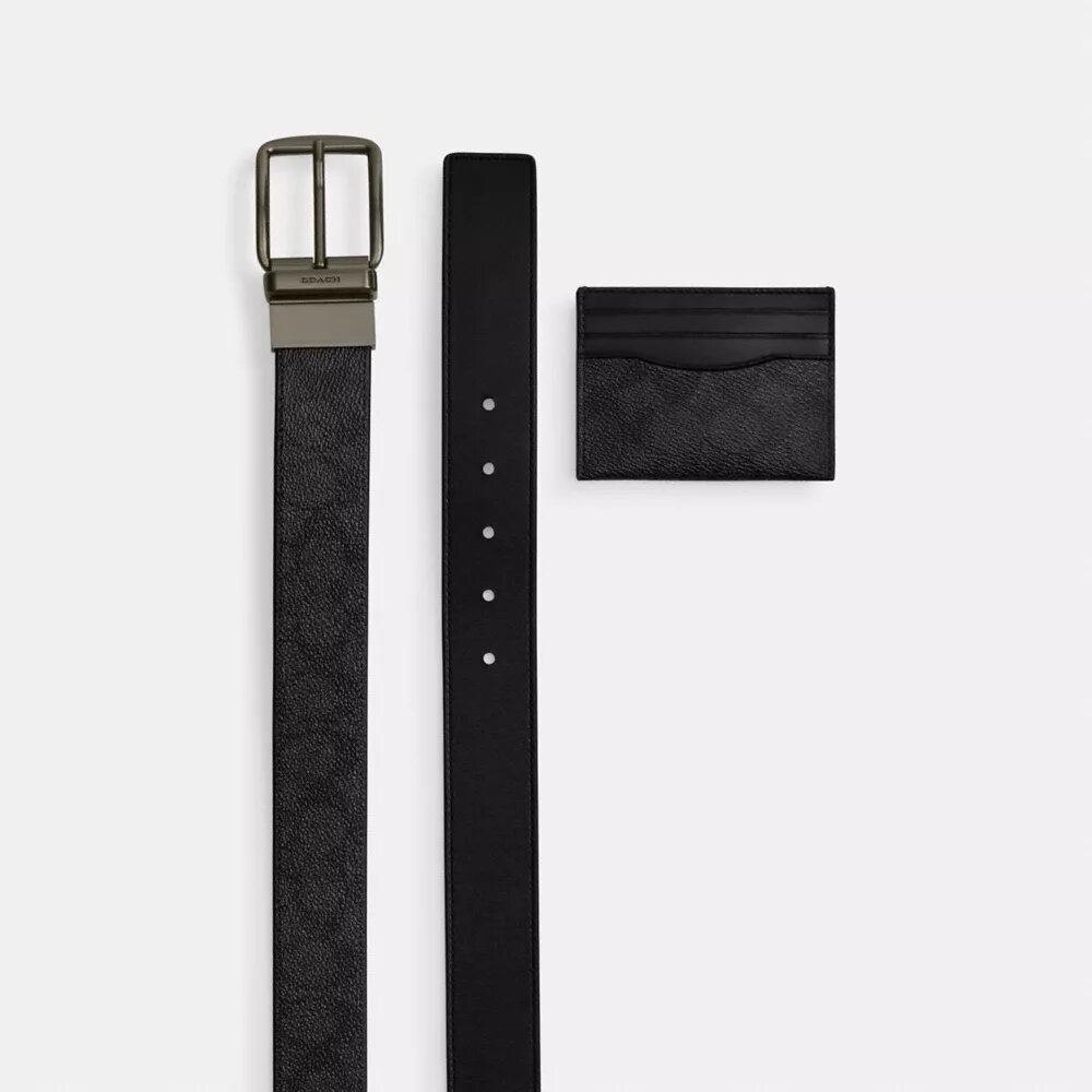 Porte-cartes et ceintures présentés dans un coffret en Signature Canvas