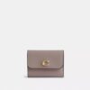 Porte-cartes indispensable en color block