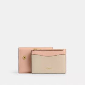 Porte-cartes indispensable en color block