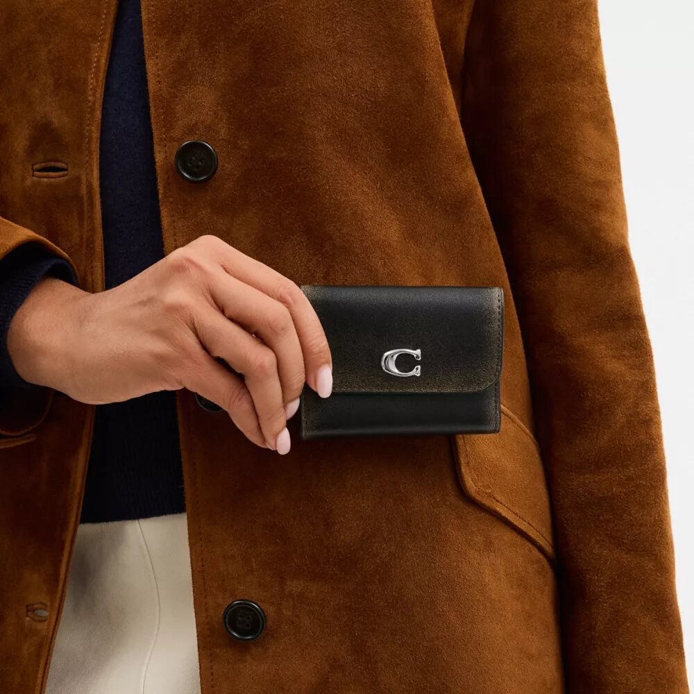 Porte-cartes indispensable en cuir « Loved »