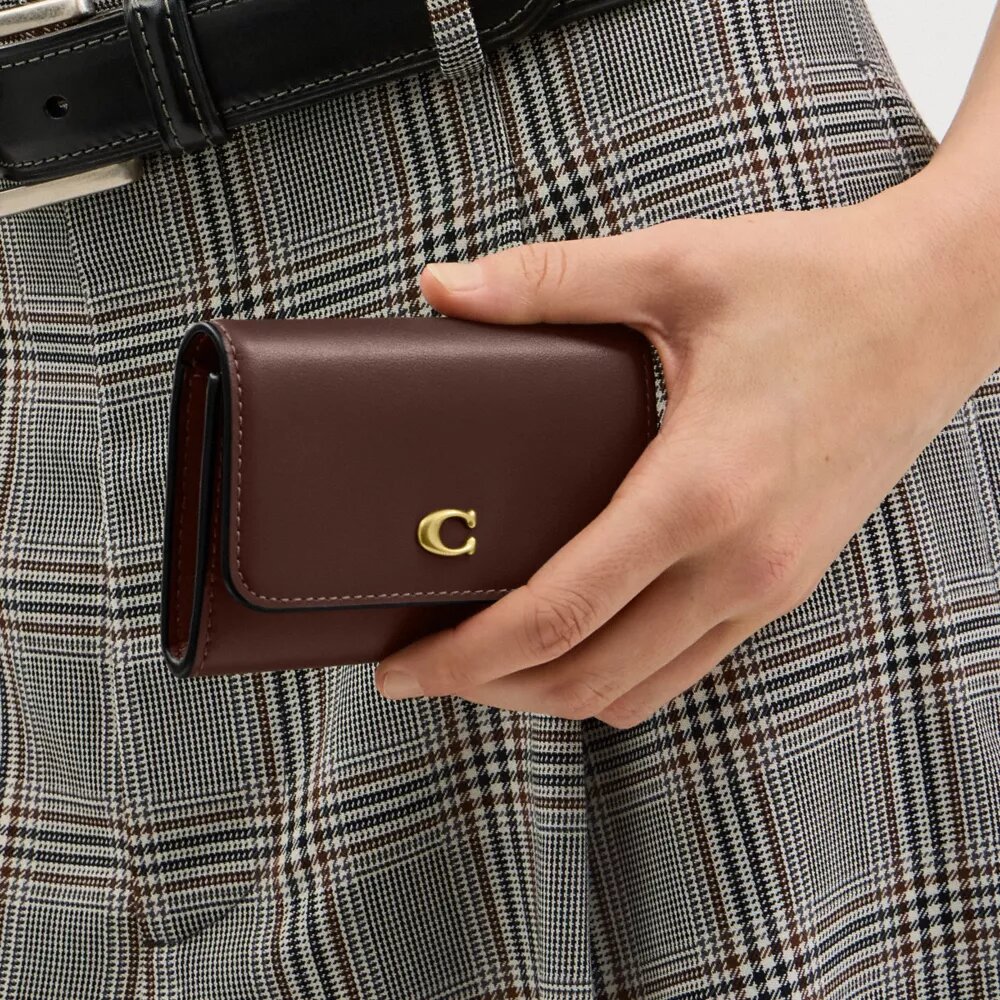 Porte-cartes à rabat Essential